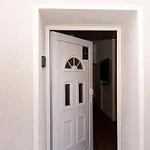 Nest By Comfort Housing - 1 Bedroom アパート ファルケンゼー