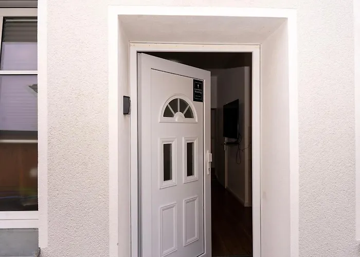 Nest By Comfort Housing - 1 Bedroom Διαμέρισμα Falkensee